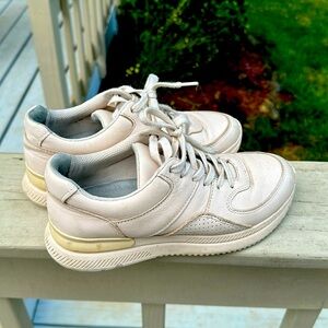 Everlane soft pink shoes